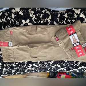 New with Tags. Two pairs of Levi’s pull-on cargo pants. Kids size 6.